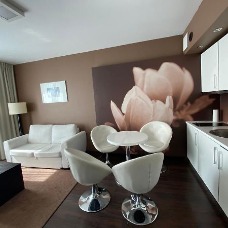 Apartament Prywatny Salon Z Aneksem Kuchennym I Sypialnia W Hotelu Diva Kolobrzeg Ngoại thất bức ảnh