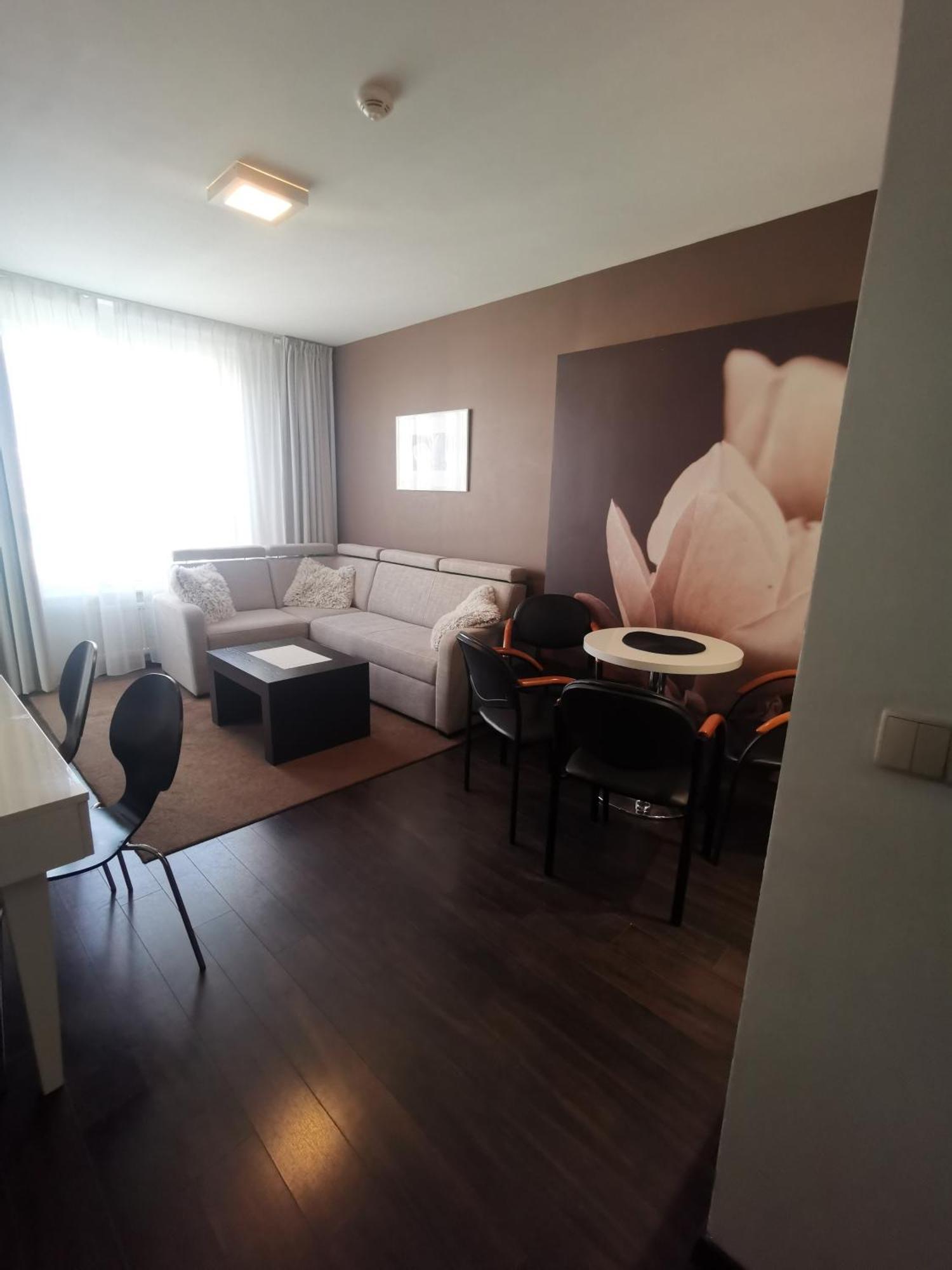 Apartament Prywatny Salon Z Aneksem Kuchennym I Sypialnia W Hotelu Diva Kolobrzeg Ngoại thất bức ảnh